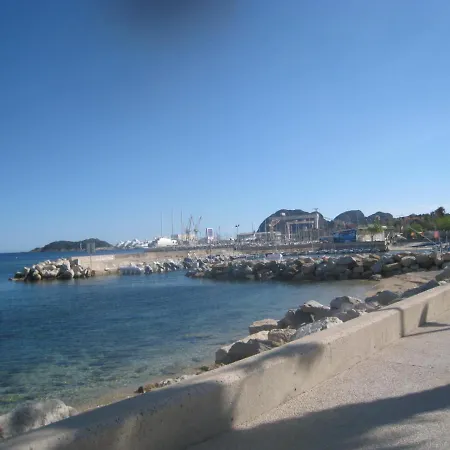 T3 ensoleillé à deux pas de la mer La Ciotat